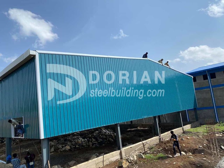 The assembly process of 1380sqm steel warehouse in Ethiopia 6