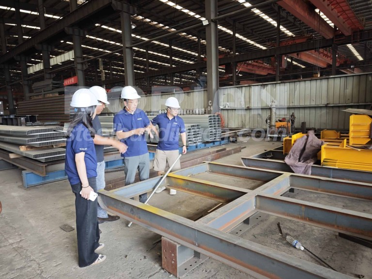 Peru Clients Visiting Dorian Factory in June 2025 03